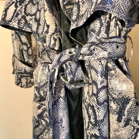 BRAND NEW Nasty Gal Snake Print Trench Coat - Picture 2 of 8